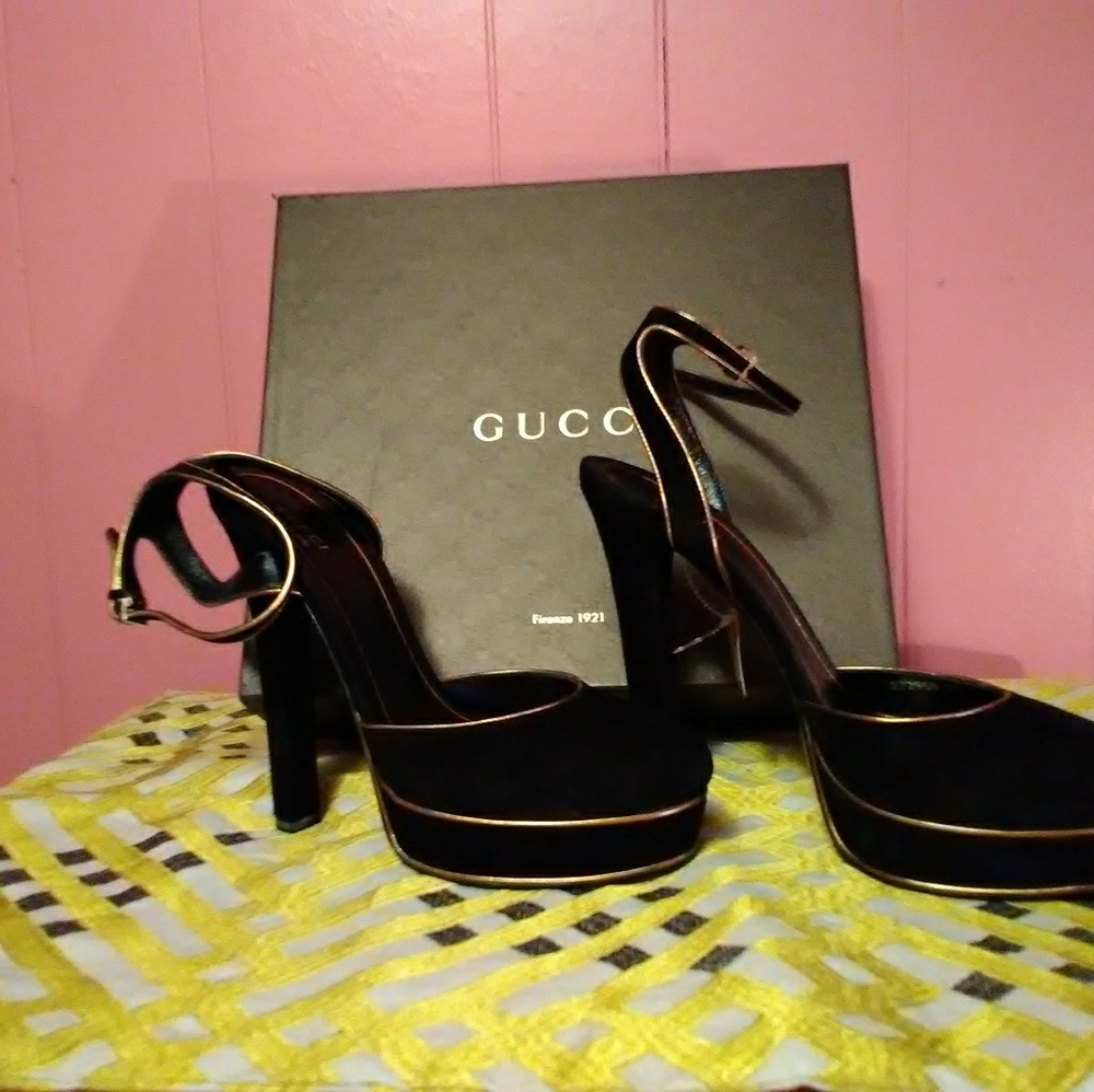Gucci Heels - Picture 3 of 4